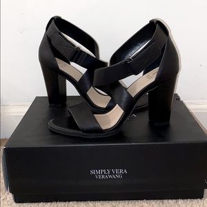 Vera Wang black high heels size 6.5